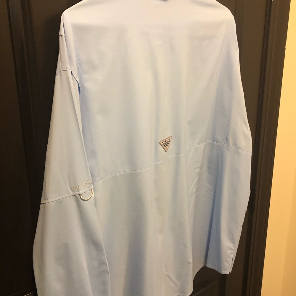 Button down - Picture 3 of 3